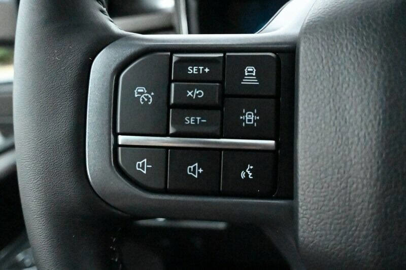 Used 2023 Ford F350 Lariat w/ Lariat Ultimate Package AWD/4WD image 34