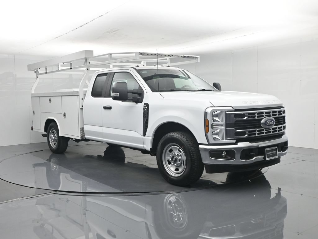 New 2026 Ford F350 XL w/ XL Chrome Package