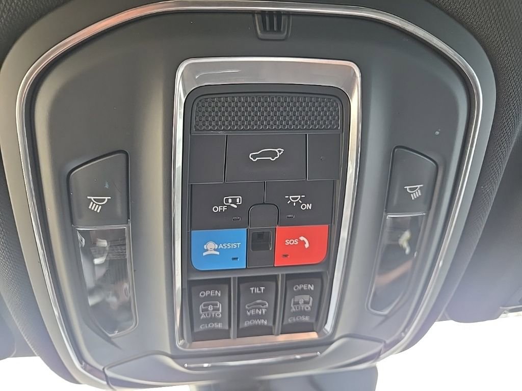 Used 2025 Jeep Grand Cherokee Summit image 71