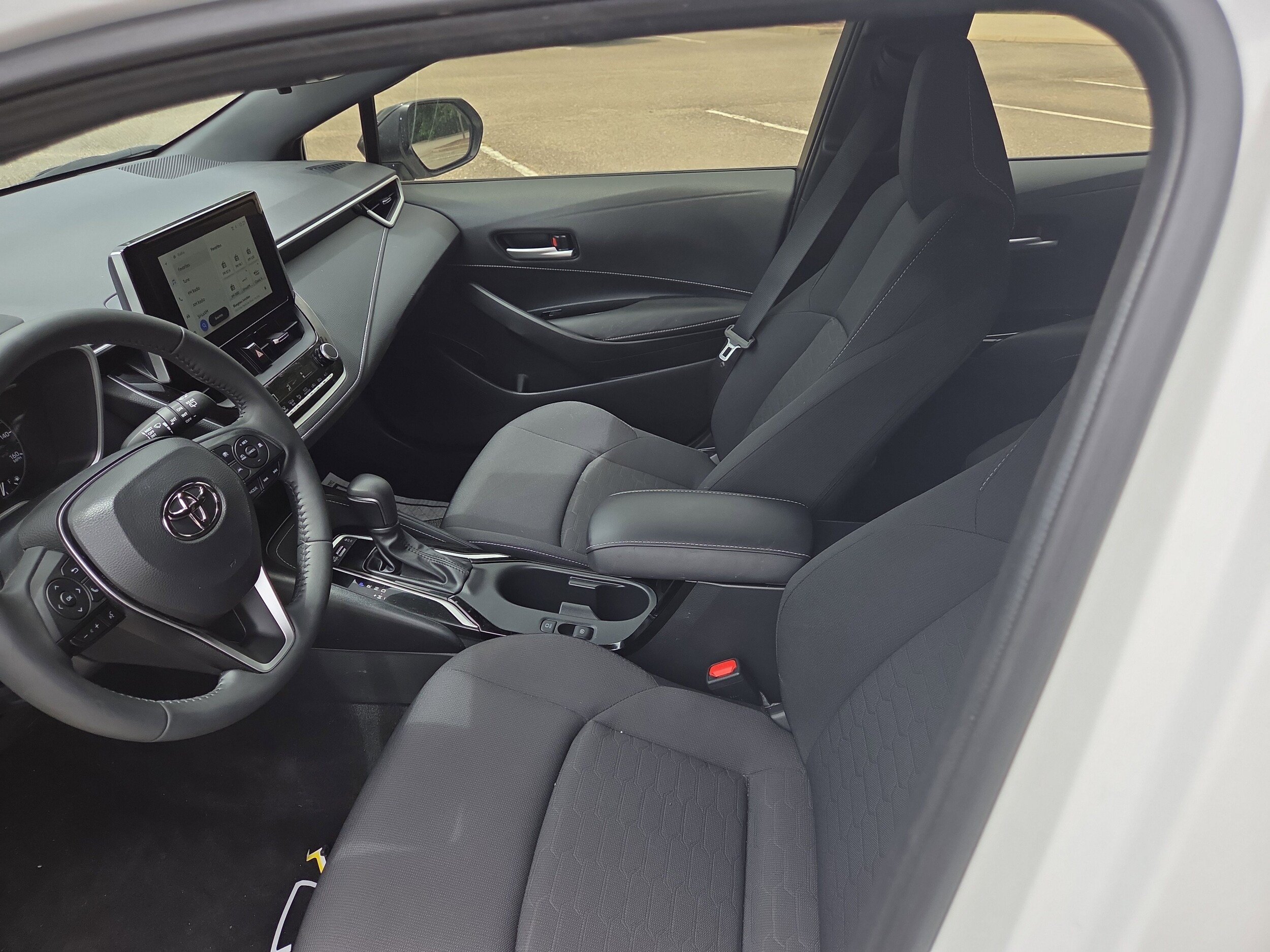 Used 2025 Toyota Corolla SE FWD image 9