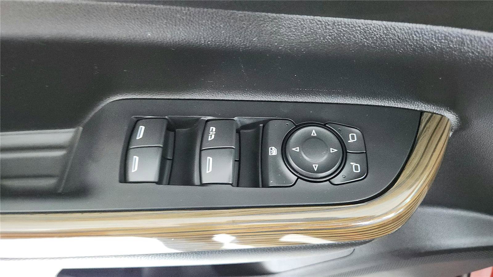 Used 2023 GMC Acadia SLE FWD image 10