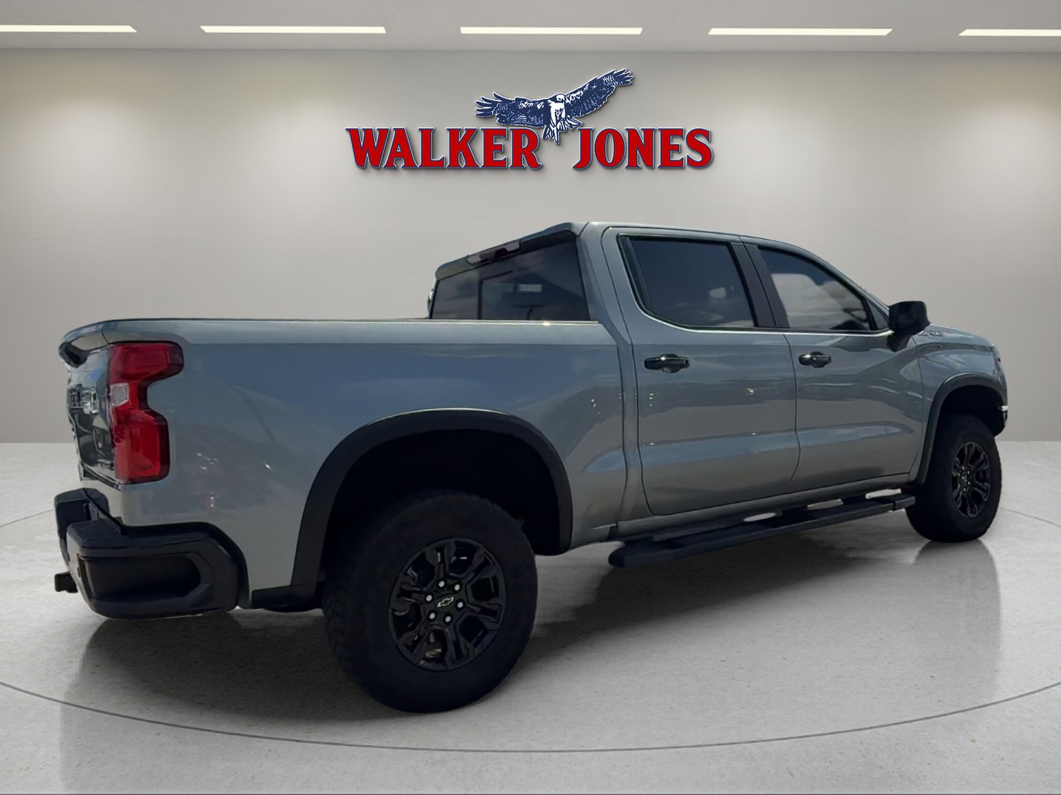 Used 2023 Chevrolet Silverado 1500 ZR2 w/ Technology Package image 7