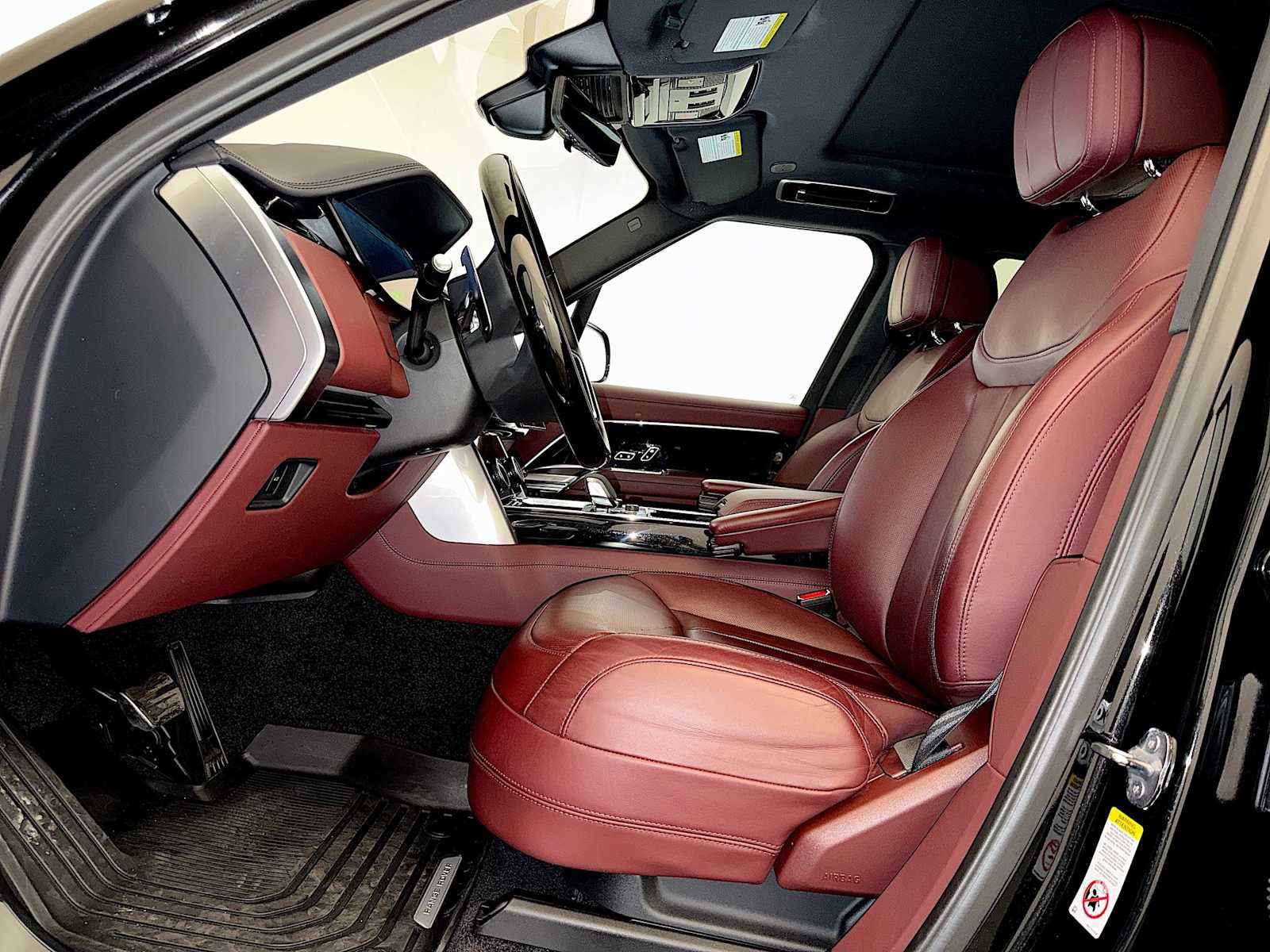 Used 2023 Land Rover Range Rover SE image 9