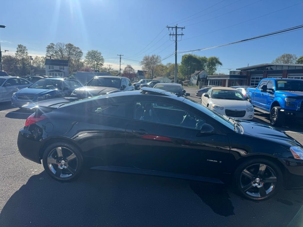 Used 2008 Pontiac G6 GXP w/ Sun And Sound Package FWD image 4