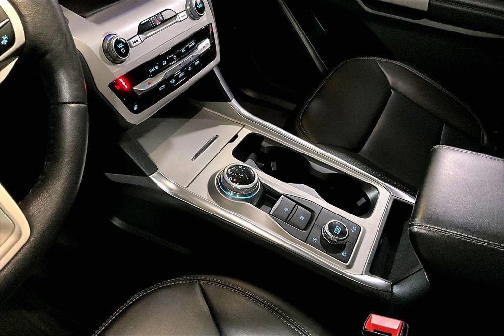 Certified 2023 Ford Explorer XLT w/ Equipment Group 202A image 29