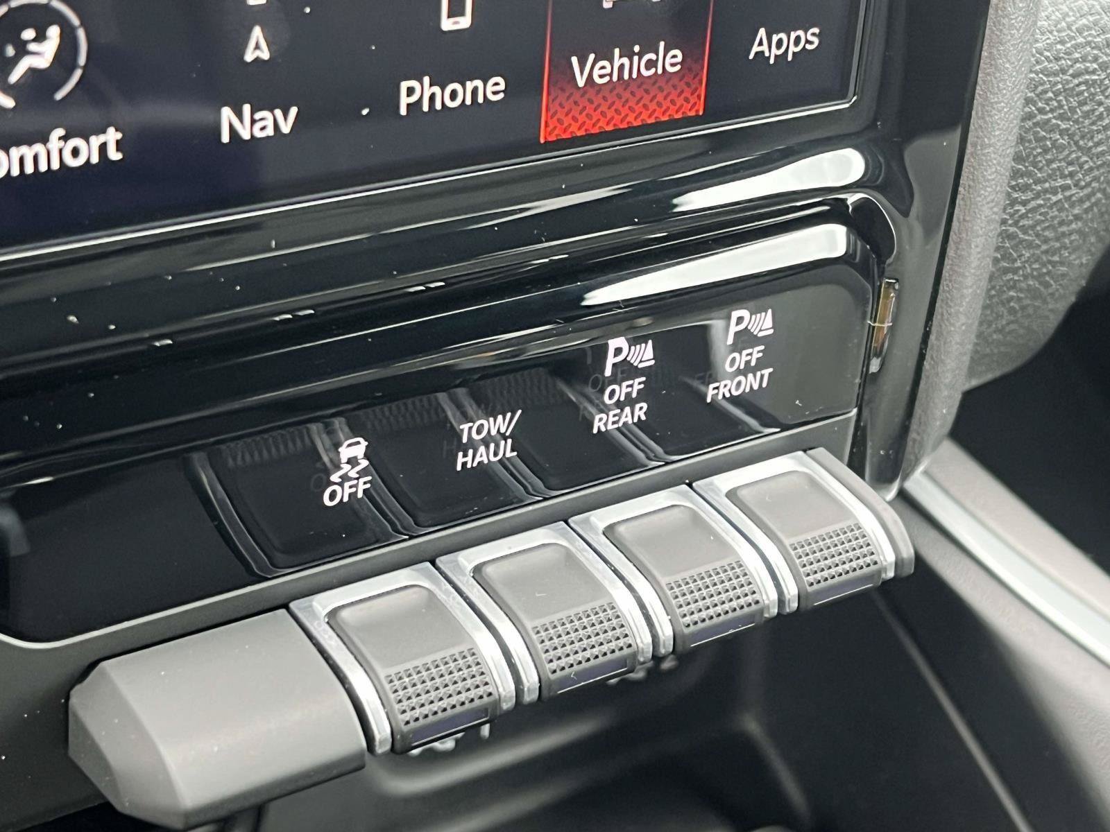 Used 2023 RAM 1500 Big Horn AWD/4WD image 31