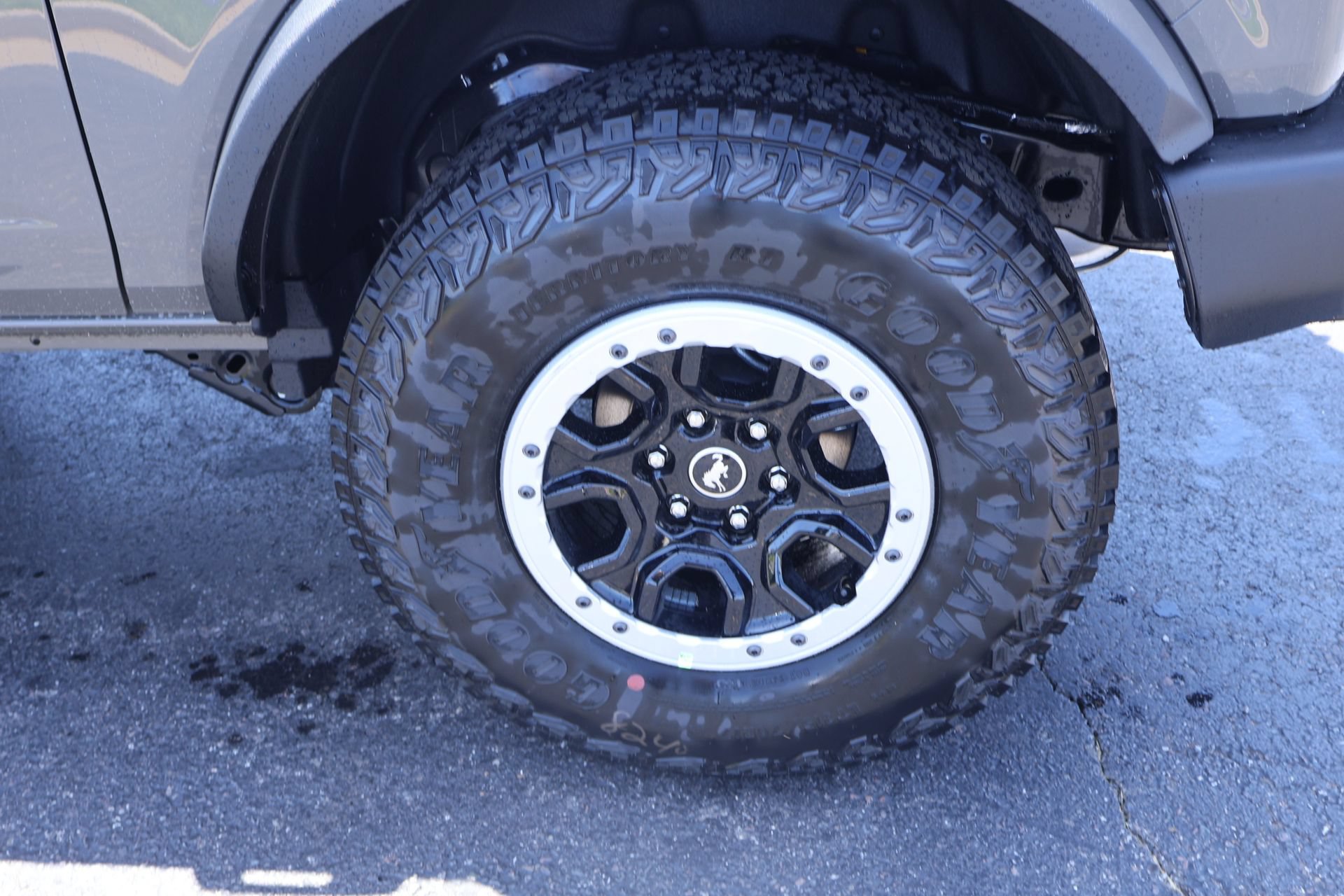 New 2026 Ford Bronco 2-Door w/ Sasquatch Package AWD/4WD image 18