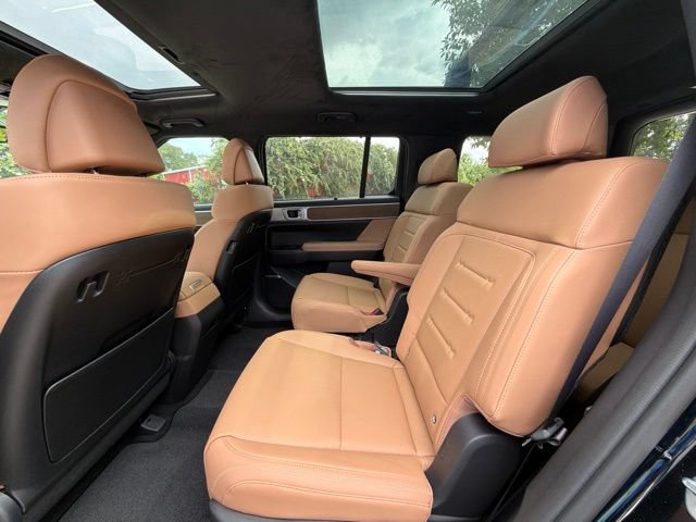 New 2026 Hyundai Santa Fe Calligraphy AWD/4WD image 17