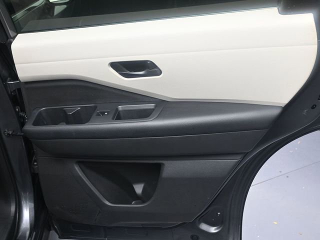 Used 2023 Nissan Pathfinder SV image 21