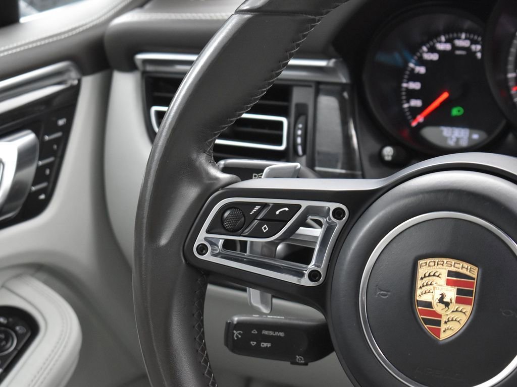 Used 2020 Porsche Macan Turbo image 21