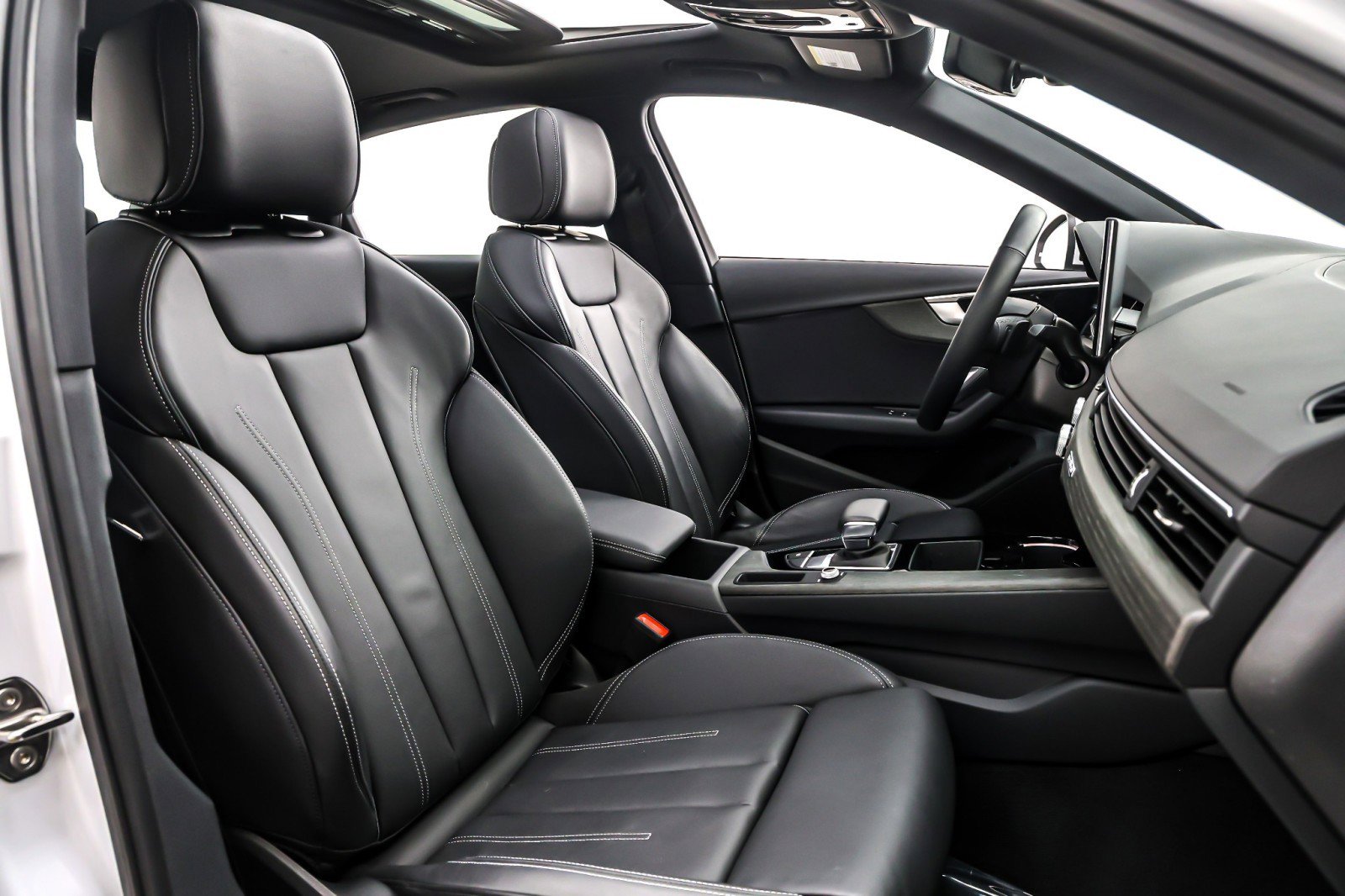 Used 2025 Audi A4 2.0T Premium w/ Convenience Package image 8