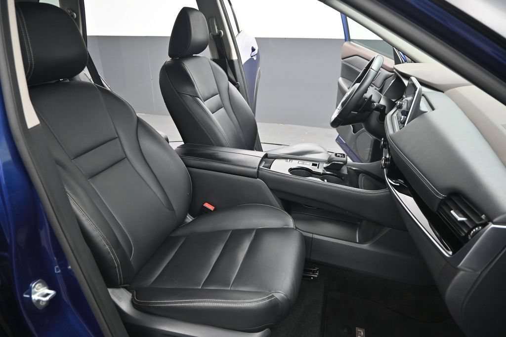 Used 2023 Nissan Rogue SL FWD image 29