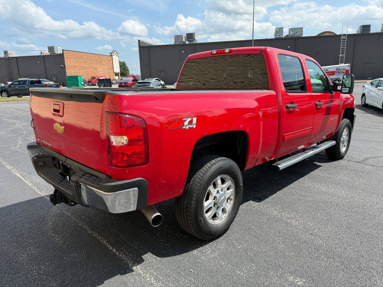 Used 2014 Chevrolet Silverado 2500 LT w/ Interior Plus Package AWD/4WD image 5