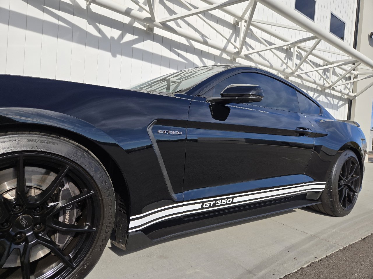 Used 2019 Ford Mustang Shelby GT350 w/ Technology Package image 30