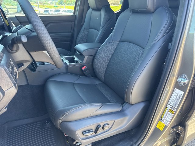 New 2026 Toyota Tacoma Limited AWD/4WD image 7