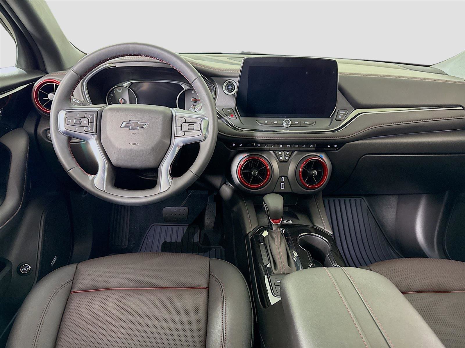 Used 2025 Chevrolet Blazer RS w/ Enhanced Convenience Package image 2