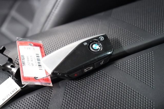 Used 2025 BMW 740i xDrive image 40