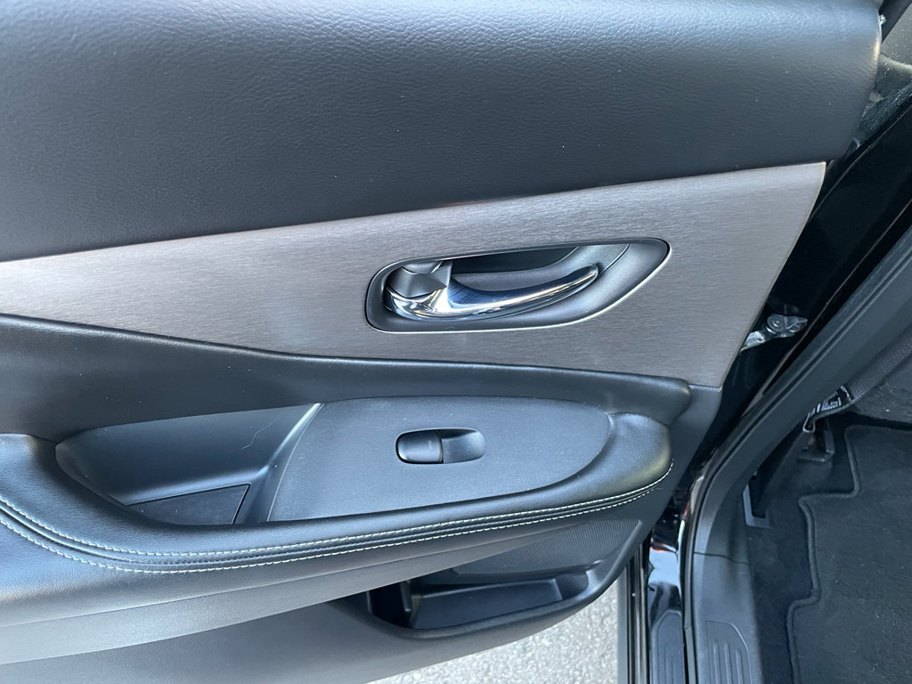 Used 2022 Nissan Murano S image 16