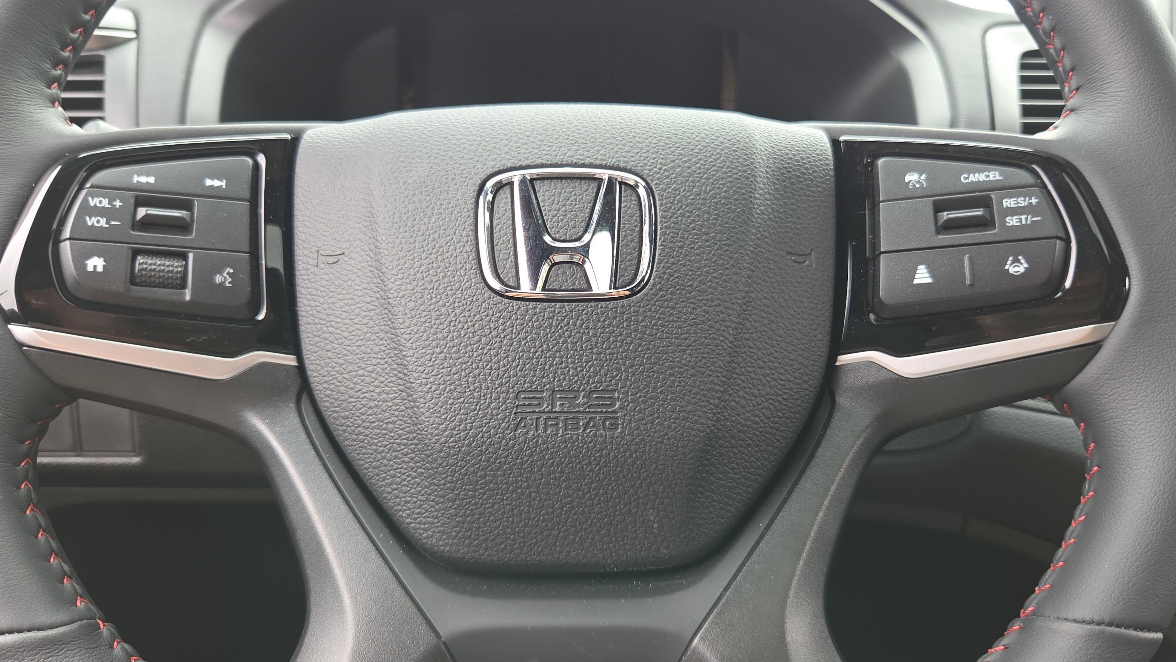 Used 2025 Honda Odyssey Sport-L image 29