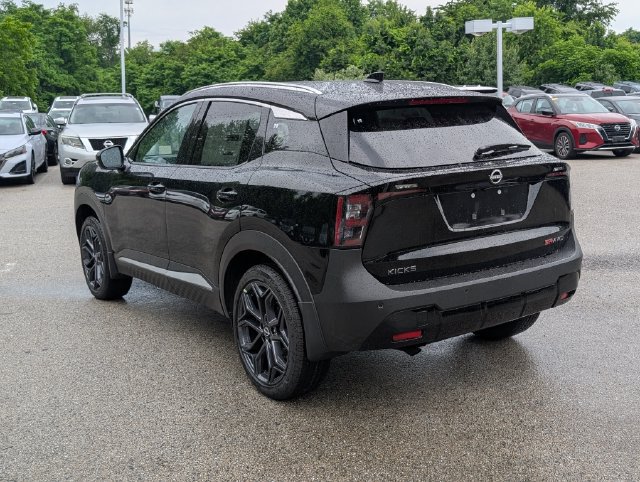 New 2026 Nissan Kicks SR w/ SR Premium Package AWD/4WD image 3