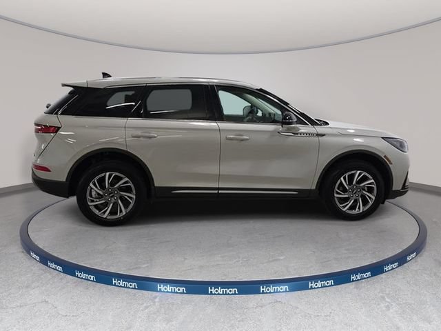 Certified 2023 Lincoln Corsair AWD w/ Equipment Group 101A image 4