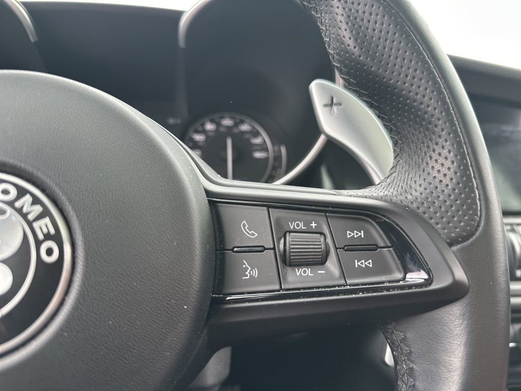 Used 2023 Alfa Romeo Giulia Veloce image 15