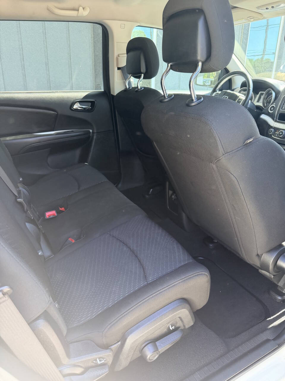 Used 2019 Dodge Journey SE w/ Connectivity Group FWD image 6