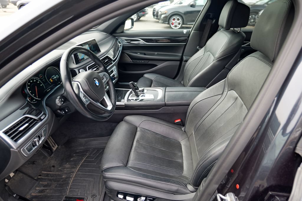 Used 2019 BMW 740i xDrive w/ Executive Package AWD/4WD image 22
