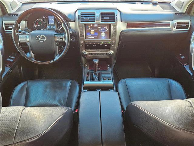 Used 2017 Lexus GX 460 image 19