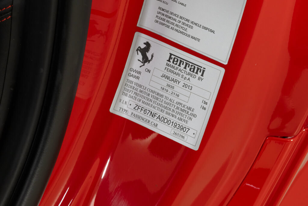 Used 2013 Ferrari 458 Italia Coupe RWD image 28