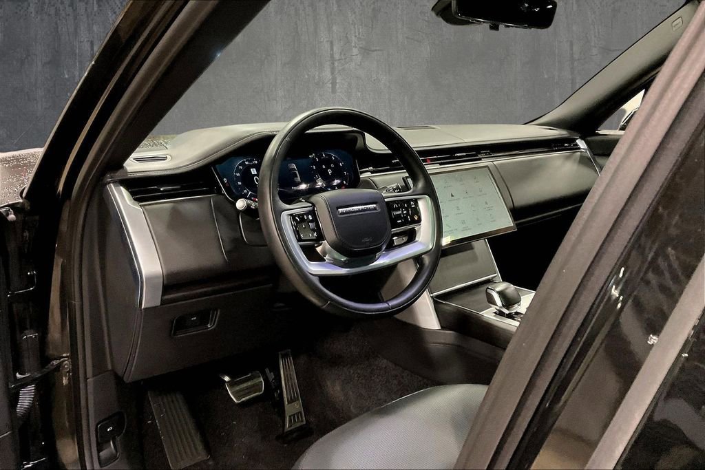 Used 2024 Land Rover Range Rover SV image 17