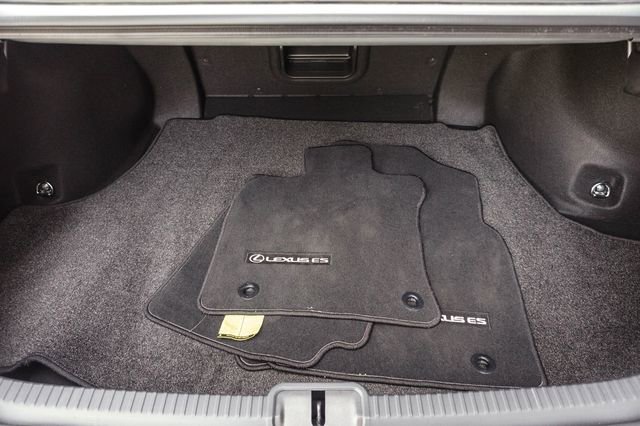 Certified 2025 Lexus ES 350 w/ Premium Package FWD image 22
