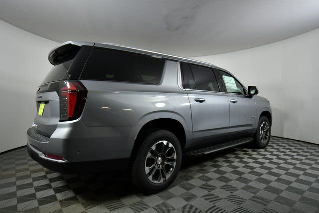 New 2026 Chevrolet Suburban LS AWD/4WD image 10