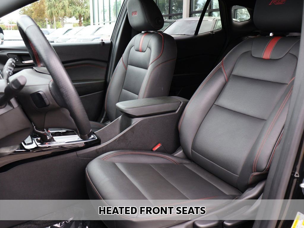 Used 2024 Chevrolet Trax RS w/ Sunroof Package image 7