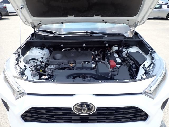 Certified 2023 Toyota RAV4 LE AWD/4WD image 13