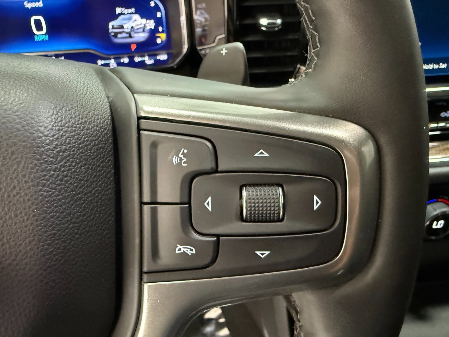 Used 2025 Chevrolet Silverado 1500 LT Trail Boss w/ LT Trail Boss Premium Package image 18