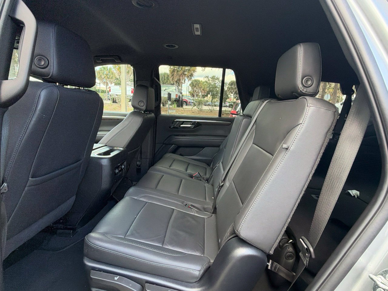 Used 2025 Chevrolet Tahoe LT AWD/4WD image 7