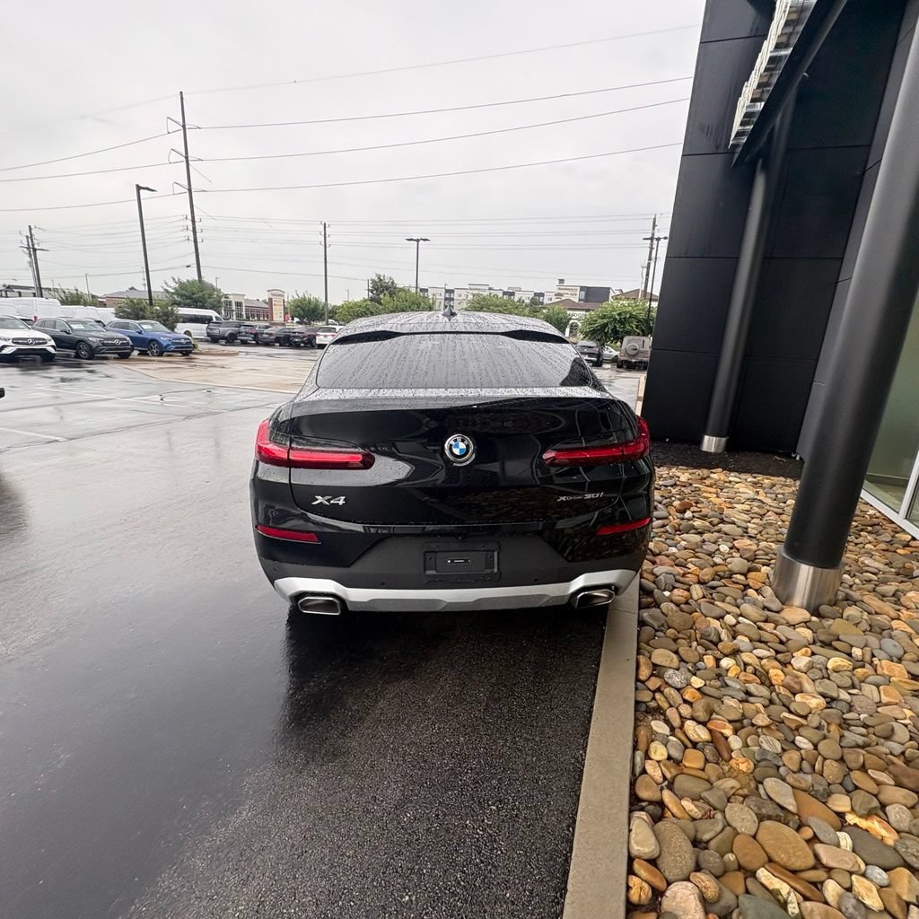 Used 2025 BMW X4 xDrive30i w/ Premium Package AWD/4WD image 7