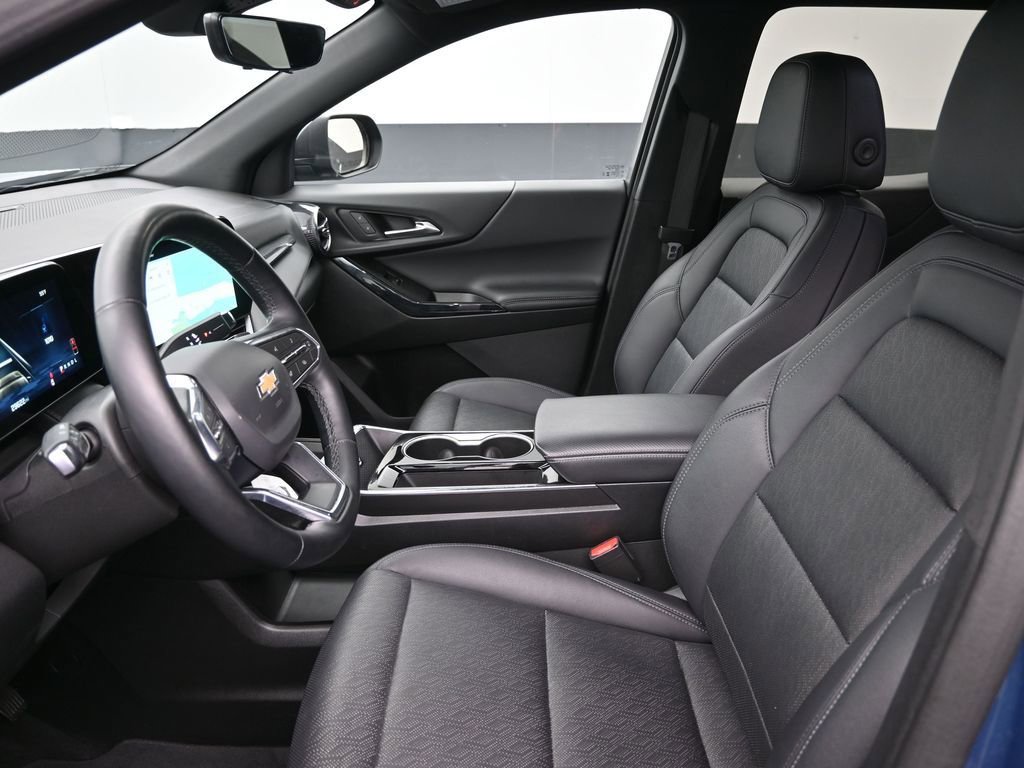 Used 2025 Chevrolet Equinox LT w/ Convenience Package II image 19