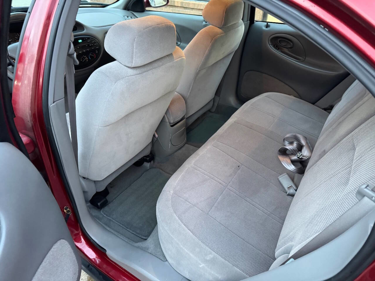 Used 1997 Ford Taurus GL image 37