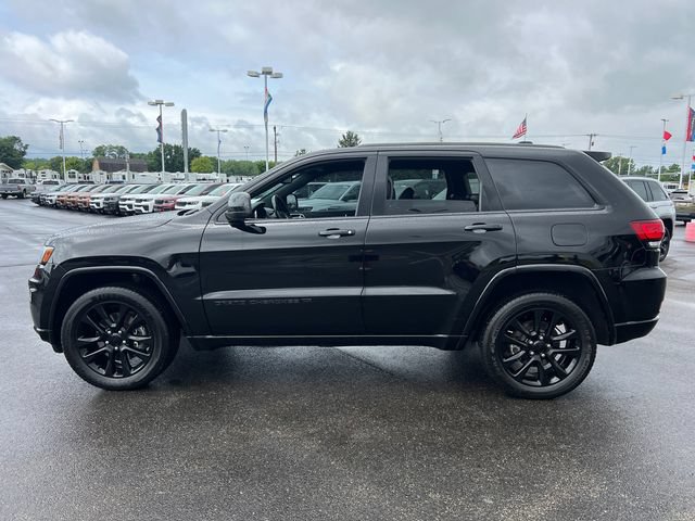 Certified 2022 Jeep Grand Cherokee Laredo X AWD/4WD image 4