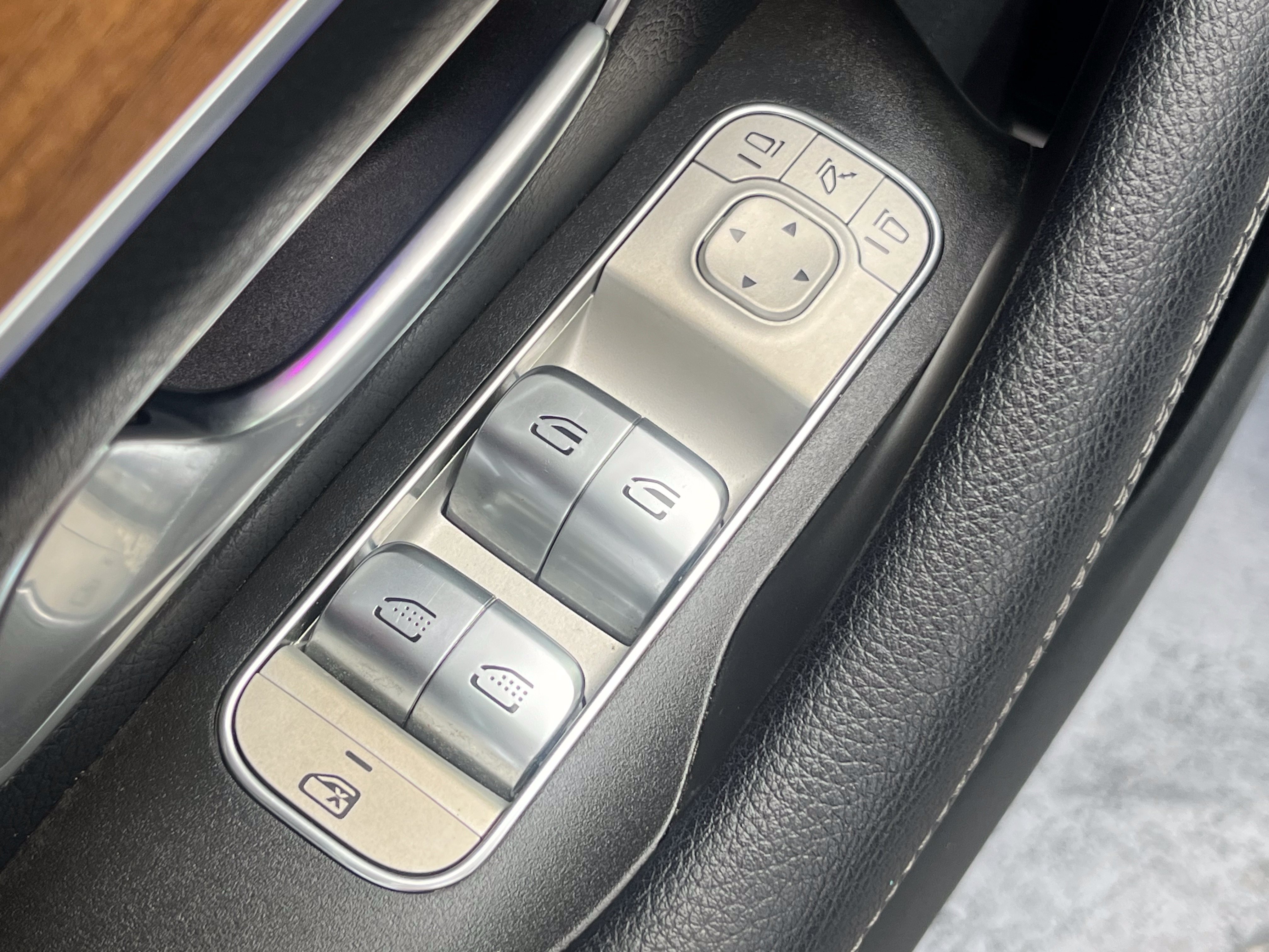 Used 2021 Mercedes-Benz GLS 450 4MATIC image 26