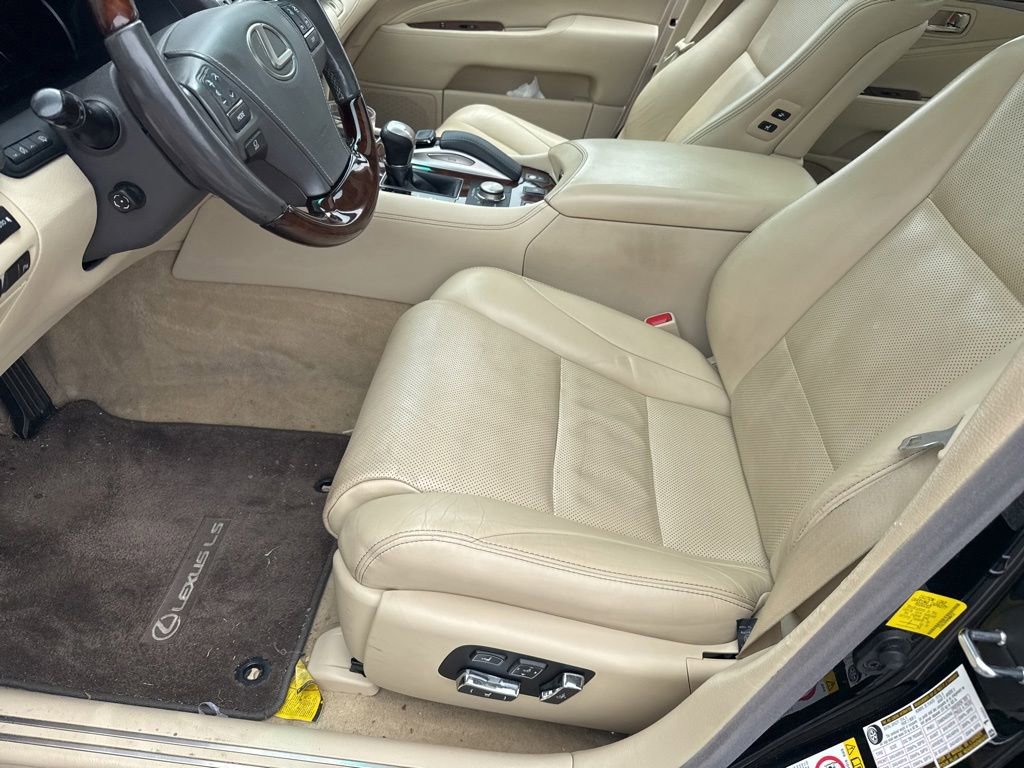 Used 2017 Lexus LS 460 L AWD/4WD image 3