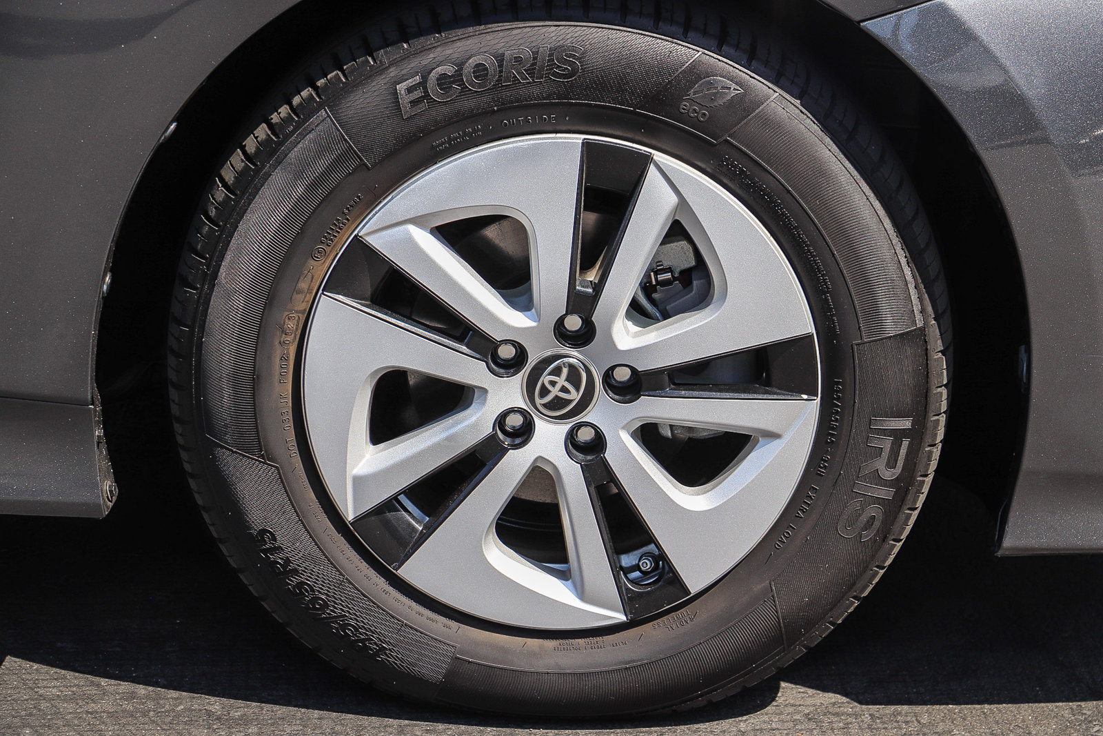 Used 2016 Toyota Prius Three FWD image 11