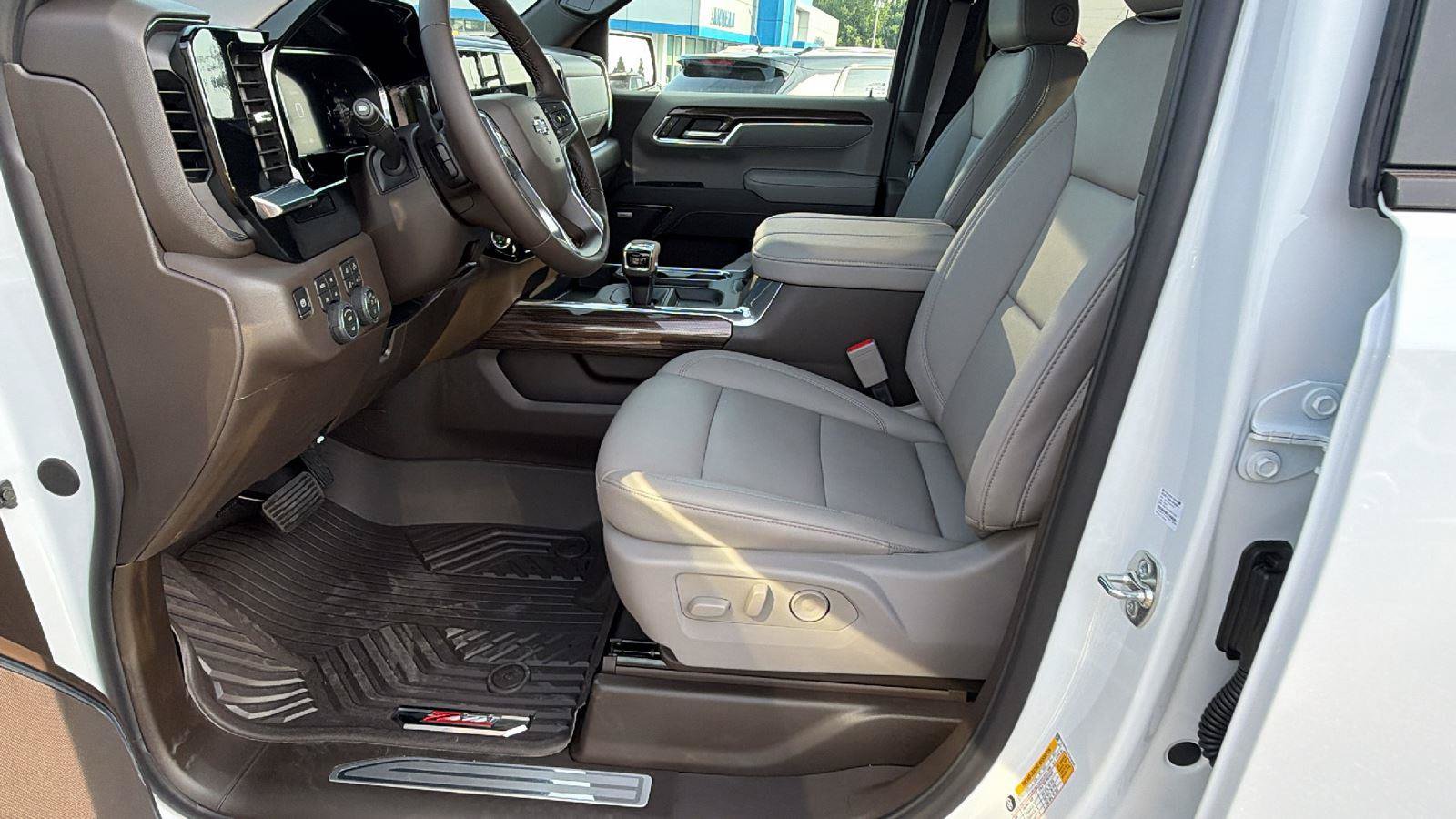 New 2026 Chevrolet Silverado 1500 LT Trail Boss w/ LT Trail Boss Premium Package AWD/4WD image 17
