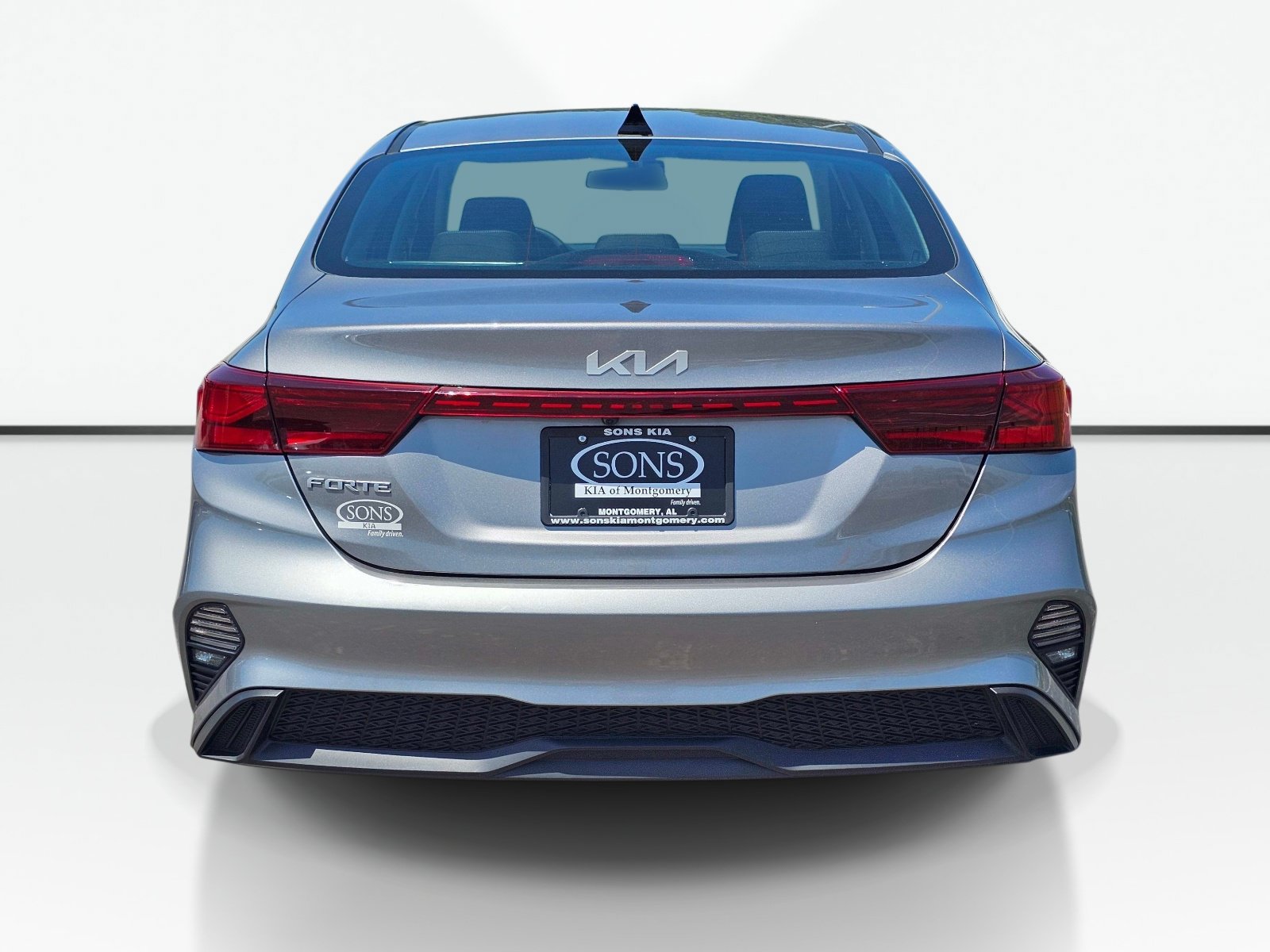 Certified 2024 Kia Forte LXS w/ LXS Technology Package FWD image 10