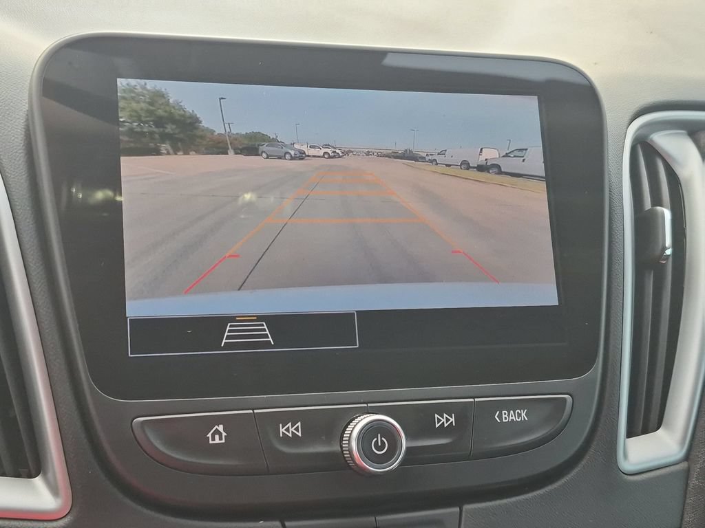 Used 2025 Chevrolet Malibu LT FWD image 17