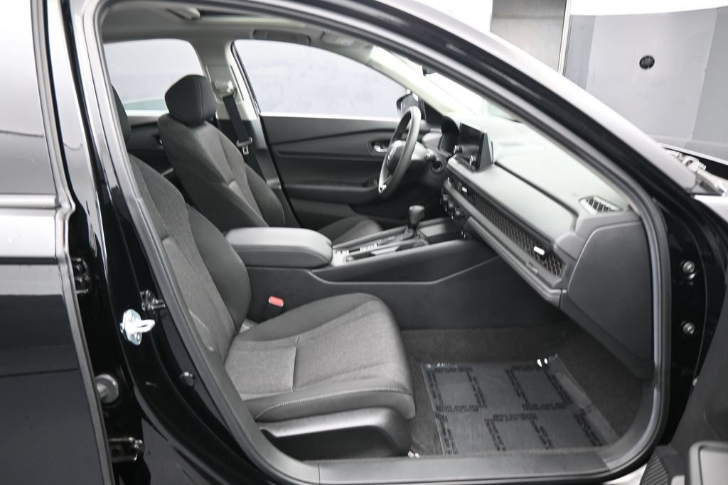 Used 2025 Honda Accord SE image 41