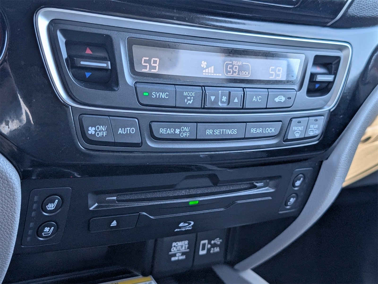 Used 2022 Honda Pilot Elite image 33