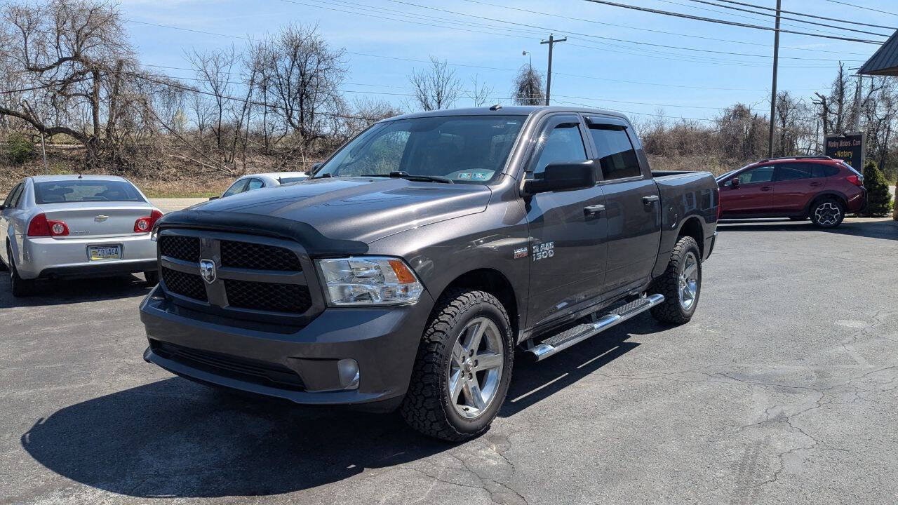 Used 2017 RAM 1500 Express AWD/4WD image 1